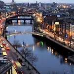 2-bed -sleeps 5 & Parking Apartman *