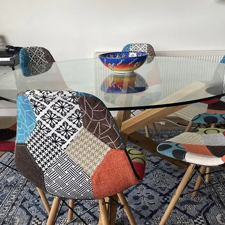 2-bed -sleeps 5 & Parking Dublin