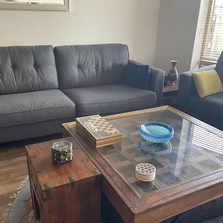 2-bed -sleeps 5&parking * Dublin