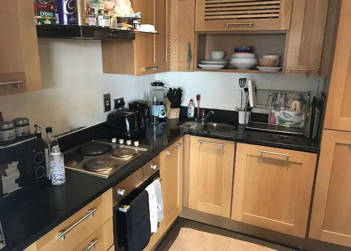 2-bed -sleeps 5 & Parking Apartman