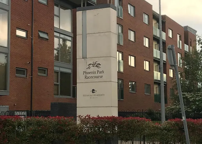 2-bed -sleeps 5 & Parking Apartman *