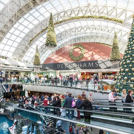 2-bed -sleeps 5 & Parking * دبلن